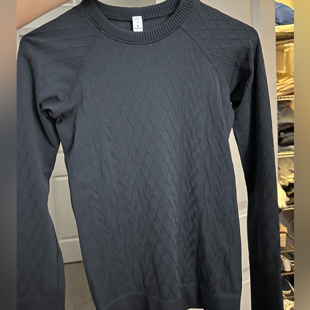 Lululemon Rest Less Pullover Top Ribbed Texture black size 2 - Picture 2 of 4